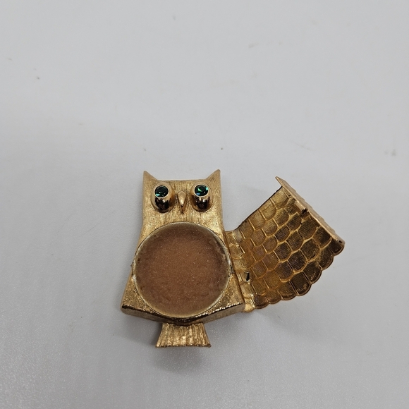 1960s Avon glace solid perfume owl pin with green rhinestone eyes in Cotillion - Picture 4 of 5